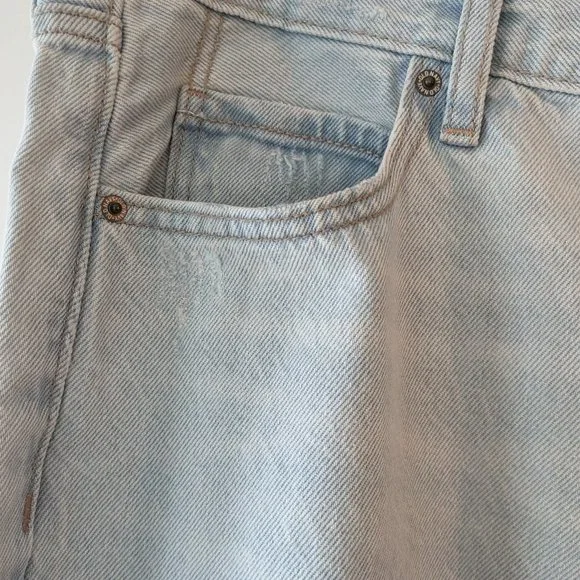 🌸 NWT Old Navy Mid-Rise Slouchy Taper Light Non-Stretch 12P Knee Ripped Jeans - Picture 6 of 10